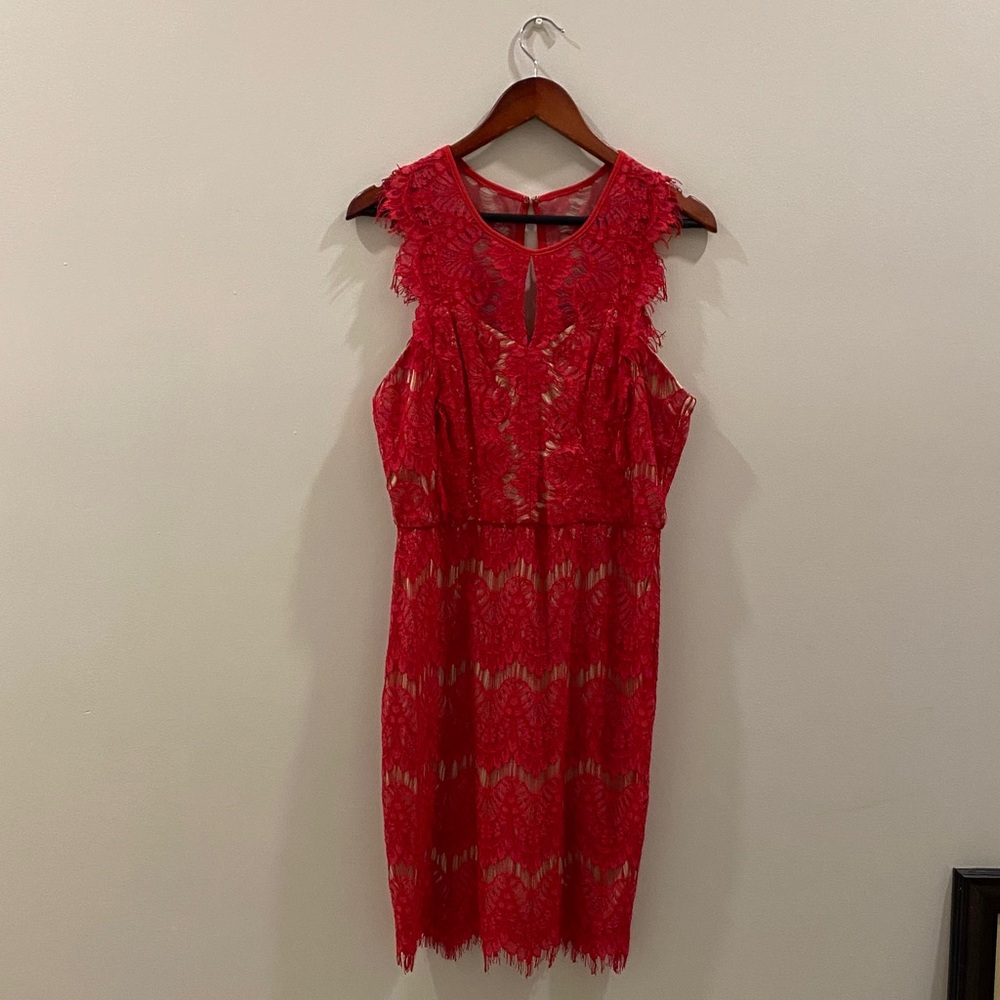 Sleeveless Red Lace Midi Dress with Keyhole Detail
